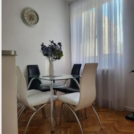 Διαμέρισμα Ana 1 *